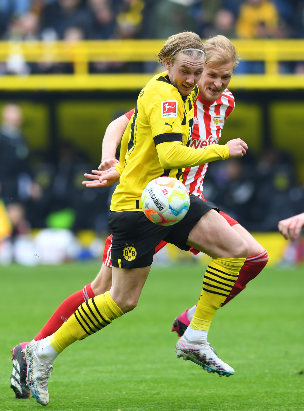 包含多特蒙德战胜对手，继续保持良好状态的词条