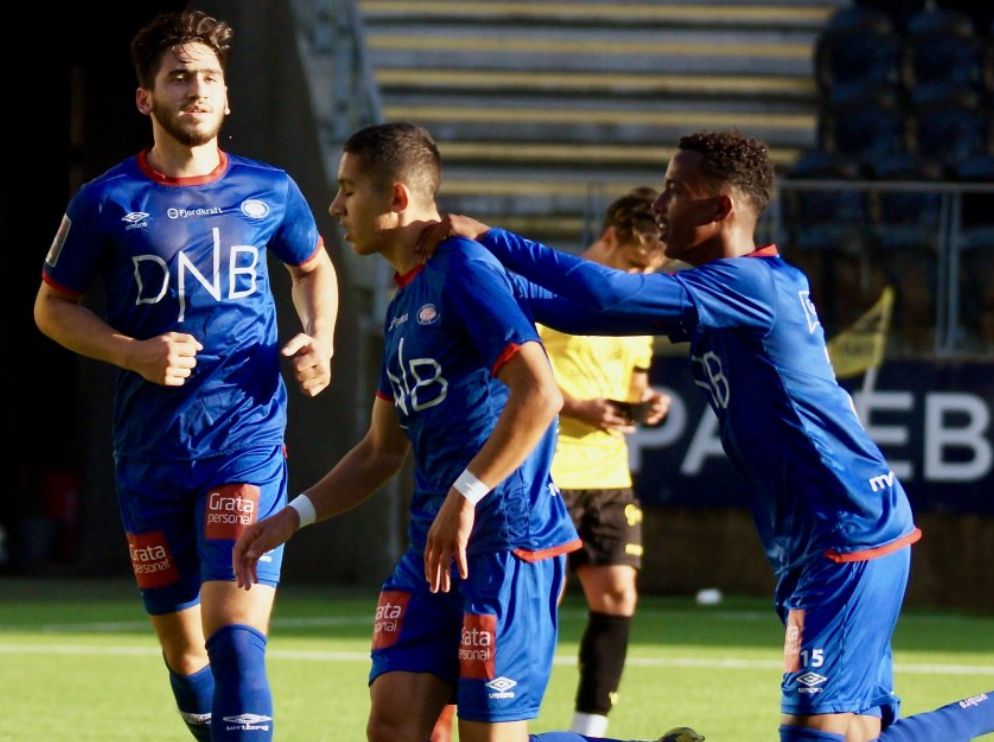 都灵主场惊险获胜,保持领先优势的简单介绍 都灵主场惊险获胜,保持领先优势的简单介绍