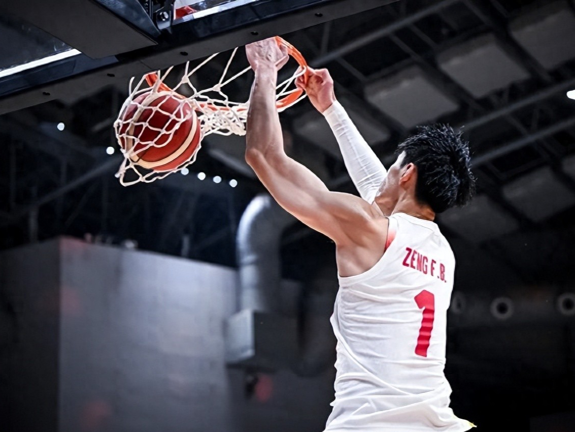 球员在比赛中展现出色表现获赞