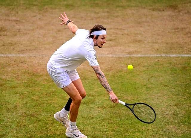 包含温网碾压蒙特卡洛大师赛，辛纳状态火热的词条