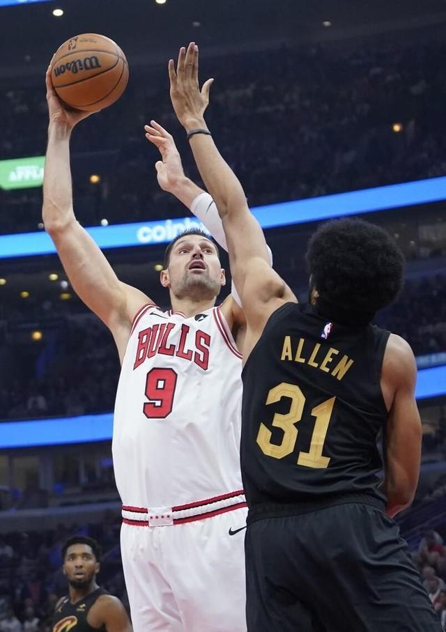 包含公牛碾压爵士,武切维奇刷新纪录的词条 包含公牛碾压爵士,武切维奇刷新纪录的词条