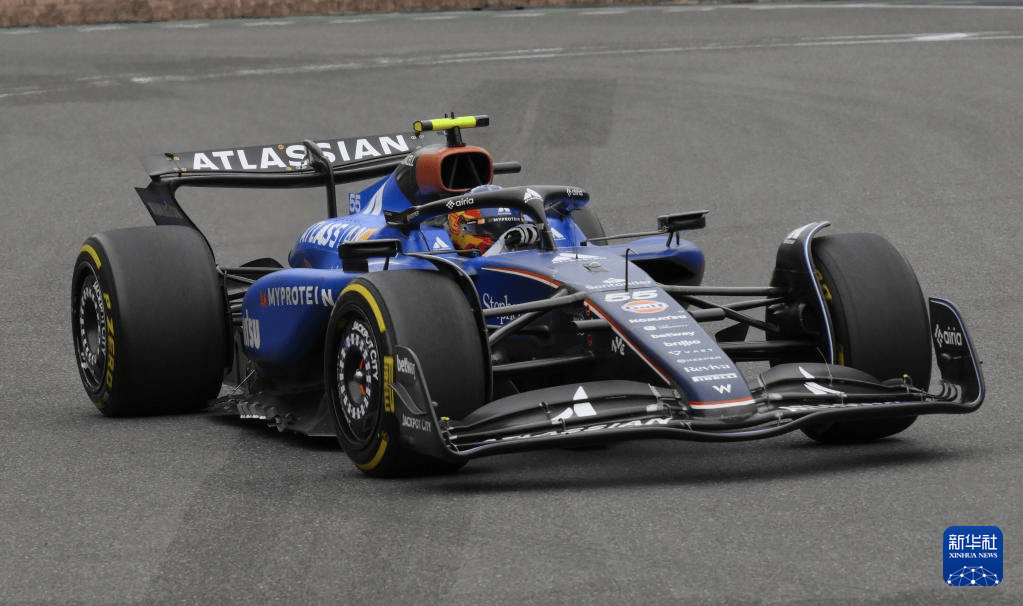 雷诺车队险胜红牛二队，拉塞尔关键制胜的简单介绍