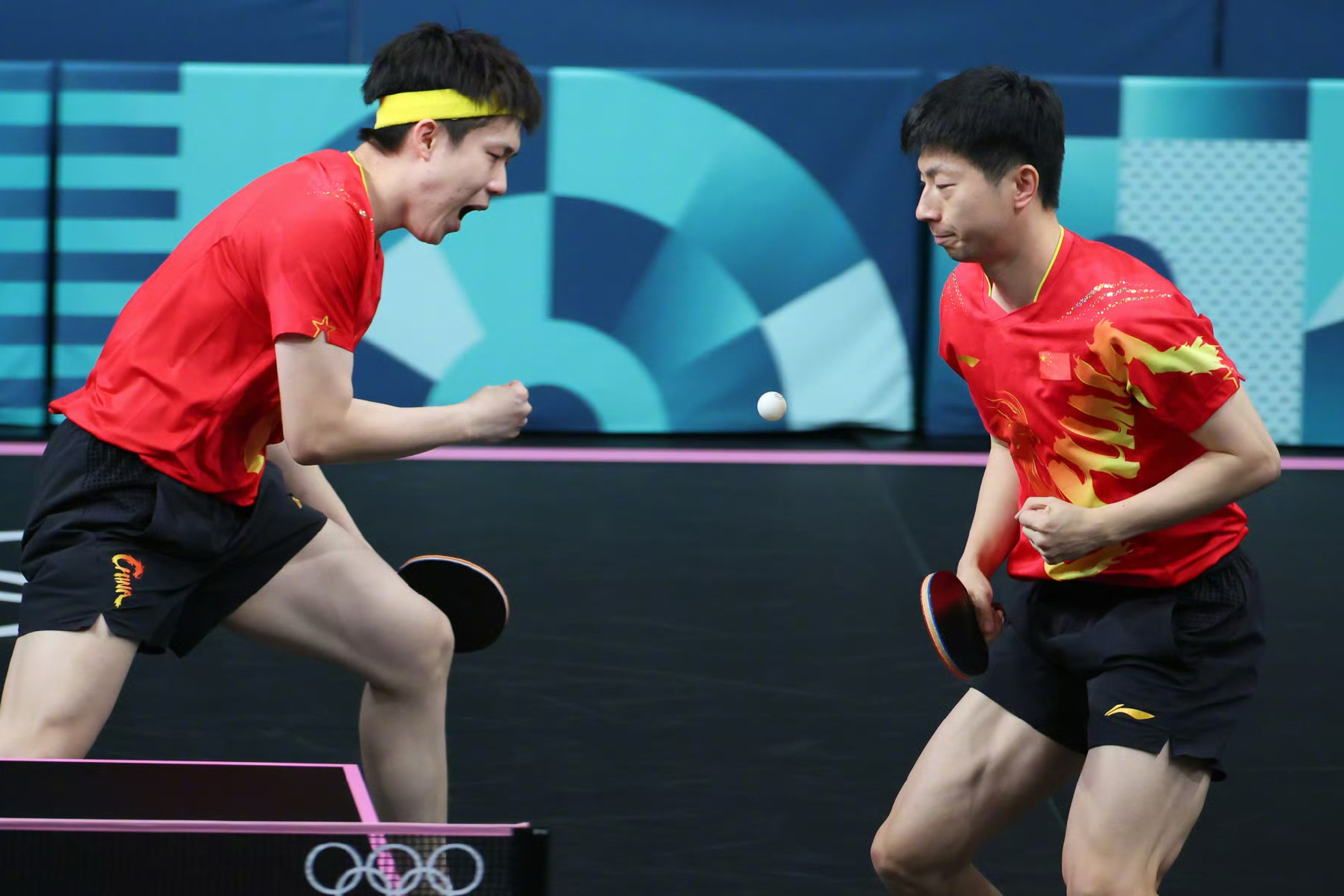 法国队横扫韩国队，马龙扛起全队