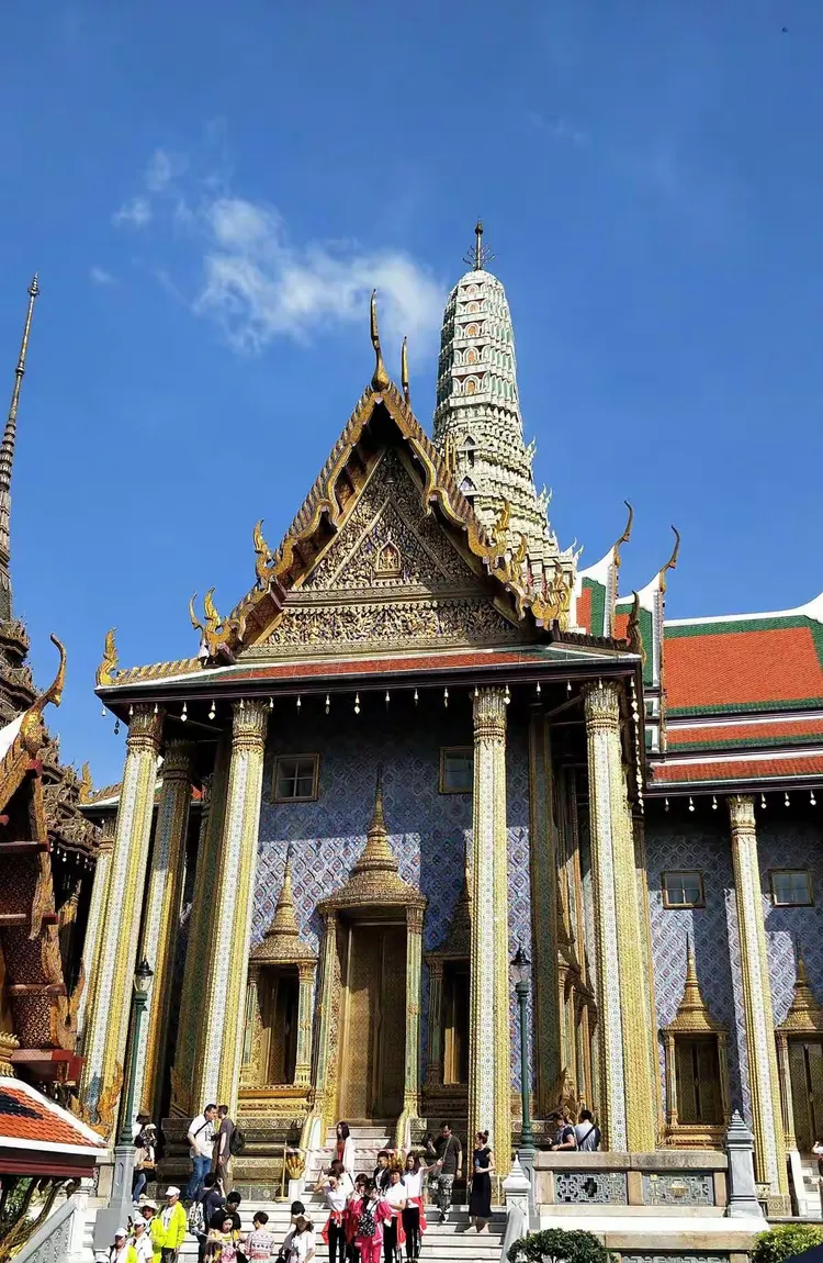 包含马来西亚队横扫泰国队，辛杜状态火热的词条