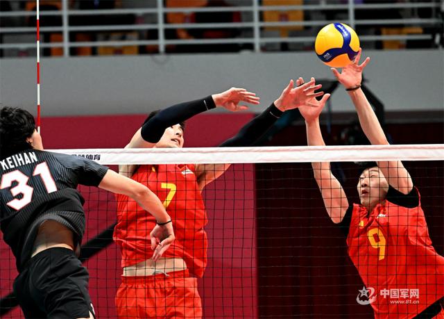 包含日本队逆转中国队，黄鸭组合扛起全队的词条