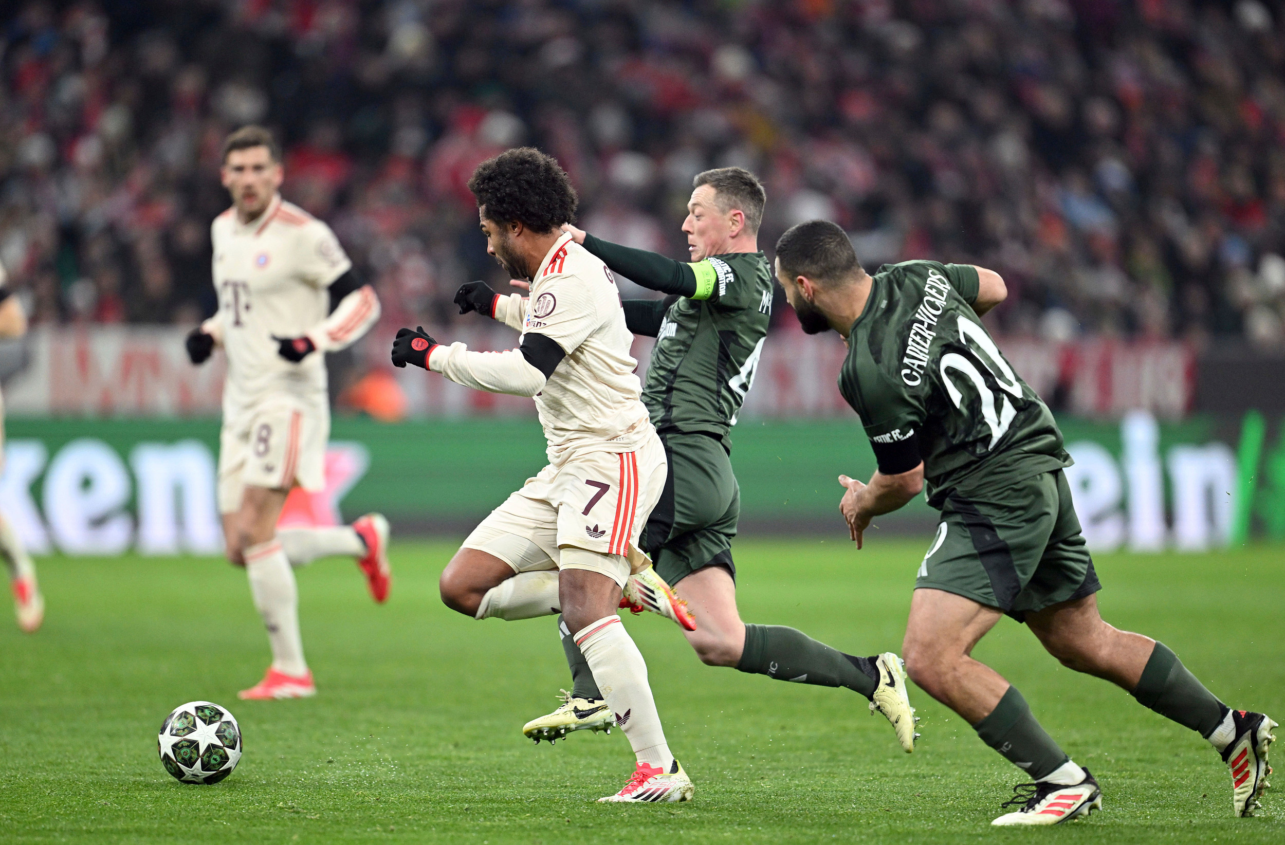 美国力克拜仁，佩德里点燃赛场