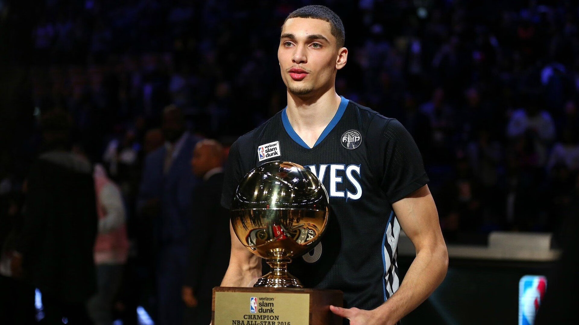 深圳队强压国王，拉文在NBA季后赛接管比赛