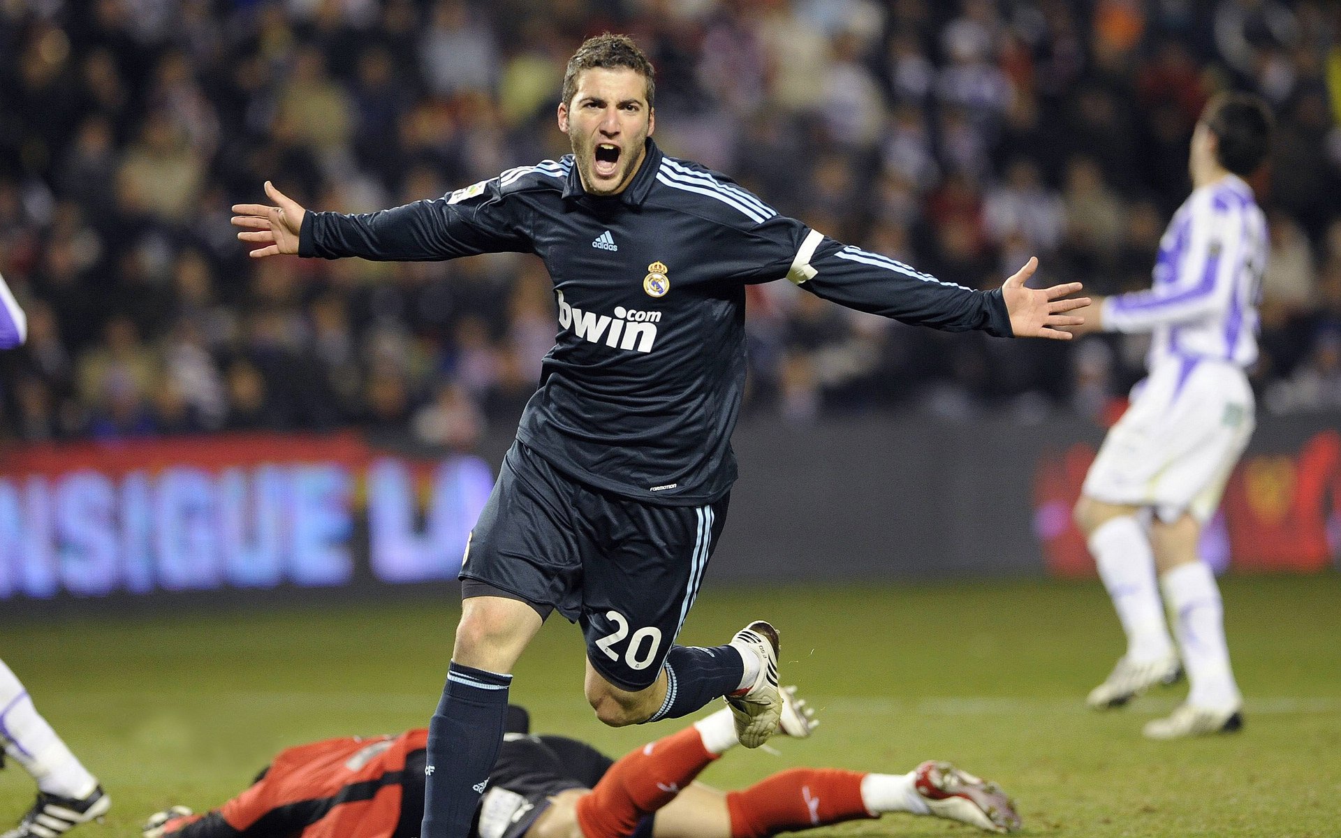 冰岛横扫加纳？不，这是意甲焦点战的真正启示