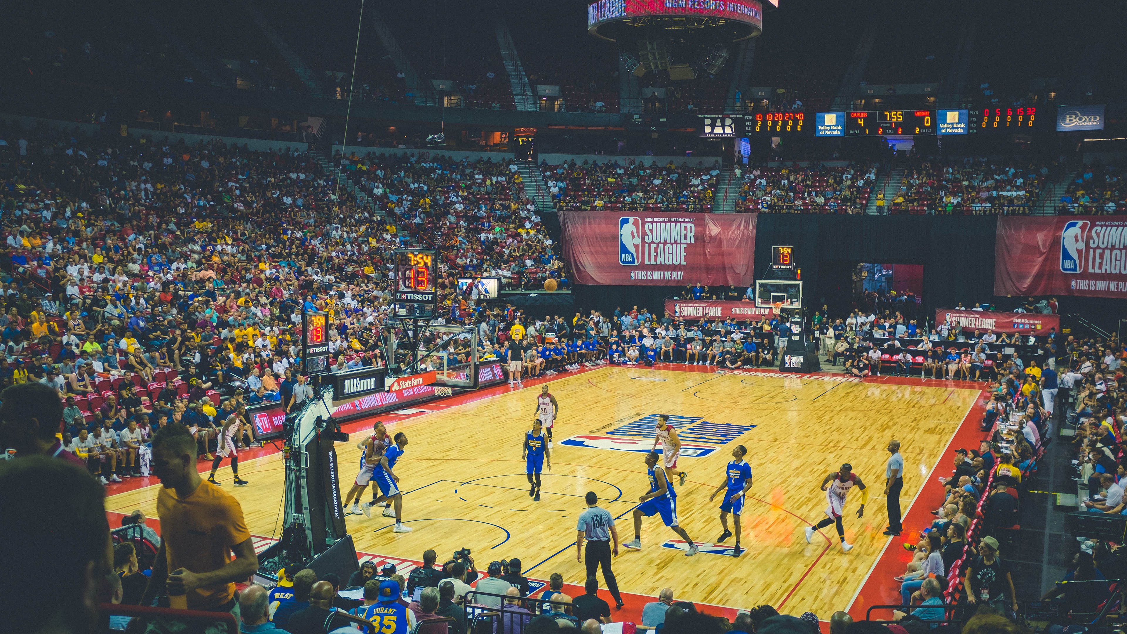 绝杀与刷新，当韩国足球震撼世界，郑思维羽球破纪录